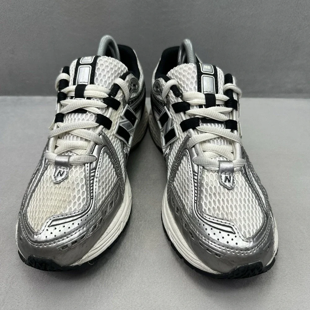 Womens 8.5 / Mens 7 (D) New Balance 1906R Shoes Black / Silver Athletic Sneakers
